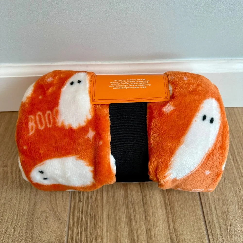 Halloween Ghost Printed Plush Throw Blanket Orange/Ivory - Hyde & EEK!